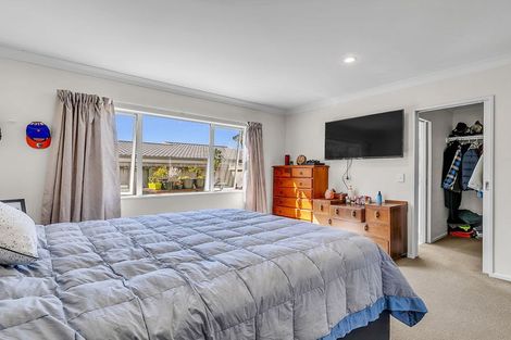 Photo of property in 10 Moonraker Place, Whitby, Porirua, 5024