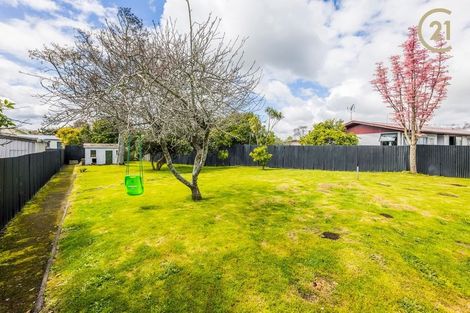 Photo of property in 35 Tairere Crescent, Rosehill, Papakura, 2113