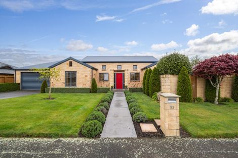 Photo of property in 39 Ernest Gray Place, Halswell, Christchurch, 8025
