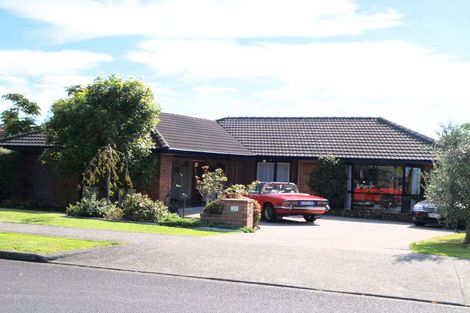 Photo of property in 25 Carriage Close, Northpark, Auckland, 2013