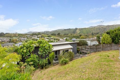 Photo of property in 14 Charlotte Way, Raumati South, Paraparaumu, 5032
