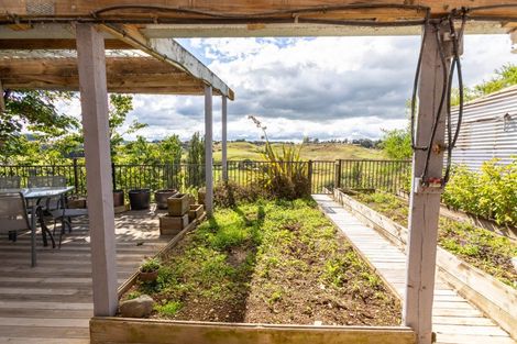 Photo of property in 27 Robertshawe Crescent, Dannevirke, 4930
