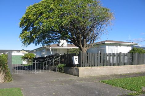 Photo of property in 25 Piper Place, Roslyn, Palmerston North, 4414