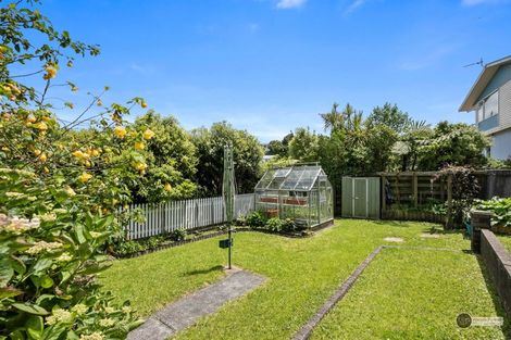 Photo of property in 24 Cypress Drive, Maungaraki, Lower Hutt, 5010