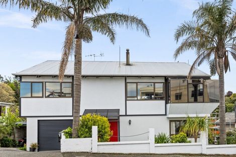 Photo of property in 30a Enfield Road, Hospital Hill, Napier, 4110