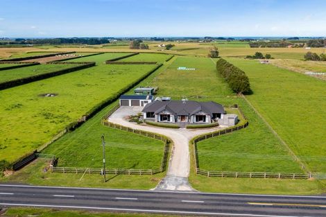 Photo of property in 105 Mawhitiwhiti Road, Normanby, Hawera, 4675