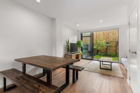 Photo of property in 12 Rara Lane, Manukau, Auckland, 2104