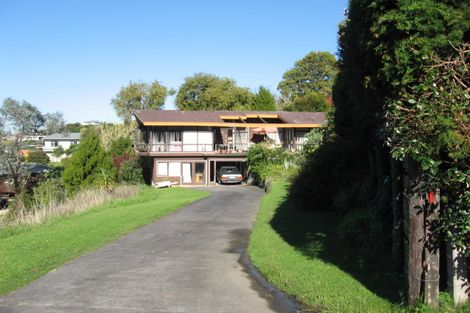 Photo of property in 153 Bleakhouse Road, Mellons Bay, Auckland, 2014