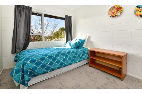 Photo of property in 18a Tower Hill, Stanmore Bay, Whangaparaoa, 0930