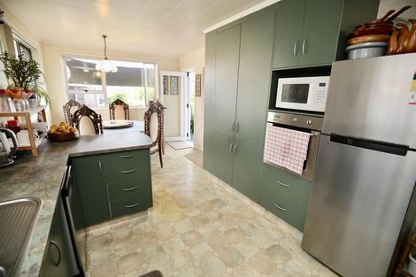 Photo of property in 28 Mcvie Road, Huntly, 3700