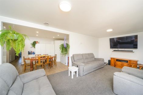 Photo of property in 128 High Street, Bulls, 4818