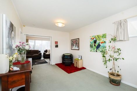 Photo of property in 14 Nairn Crescent, Awapuni, Palmerston North, 4412