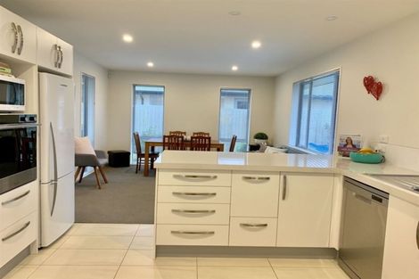 Photo of property in 94 Bradwell Crescent, Halswell, Christchurch, 8025