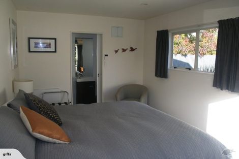 Photo of property in 17 Centaurus Road, Cashmere, Christchurch, 8022