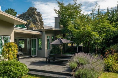 Photo of property in 1 Rapley Close, Arrow Junction, Queenstown, 9371