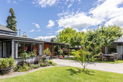Photo of property in 21 Upham Crescent, Taradale, Napier, 4112