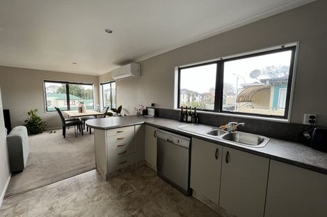 Photo of property in 1/1161 Victoria Street, Whitiora, Hamilton, 3200