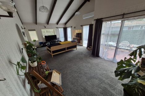 Photo of property in 17a Cecil Place, Cloverlea, Palmerston North, 4412