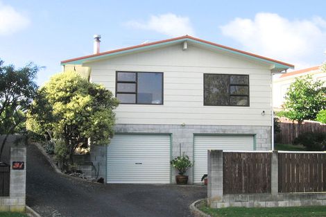 Photo of property in 31 Eruini Street, Waikanae Beach, Waikanae, 5036