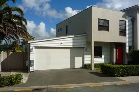 Photo of property in 1/40 Scarlet Oak Drive, Schnapper Rock, Auckland, 0632