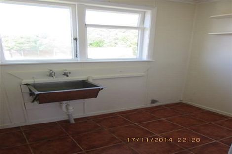 Photo of property in 35 Hukatai Street, Elsdon, Porirua, 5022
