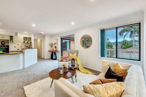 Photo of property in 16 Brittany Drive, Henderson, Auckland, 0612