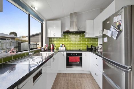 Photo of property in 46 Seaforth Avenue, Milson, Palmerston North, 4414