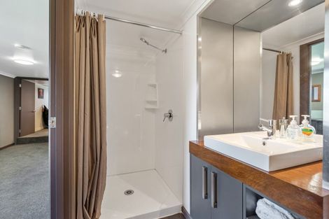 Photo of property in 48 Tomahawk Road, Andersons Bay, Dunedin, 9013