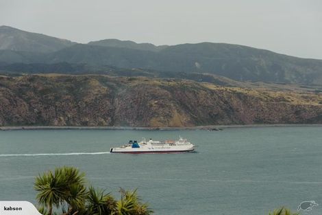 Photo of property in 12 Signallers Grove, Strathmore Park, Wellington, 6022