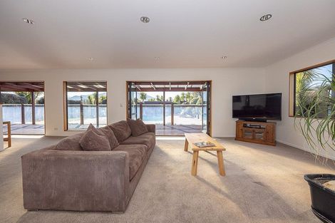 Photo of property in 118 Lachlan Avenue, Hawea Flat, Wanaka, 9382