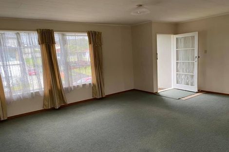 Photo of property in 25 Temuri Place, Glendene, Auckland, 0602