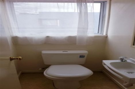 Photo of property in 3 Caspian Close, New Lynn, Auckland, 0600