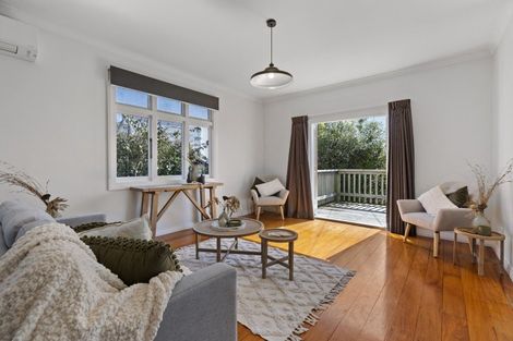 Photo of property in 2 Chilman Street, Strandon, New Plymouth, 4312