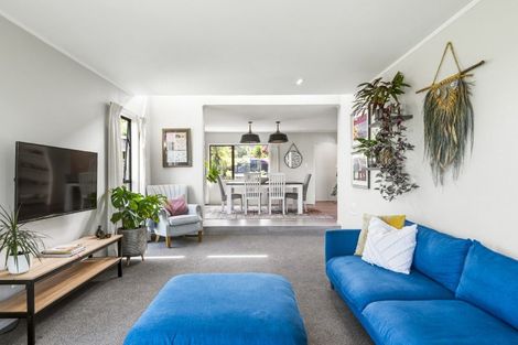Photo of property in 6 George Laurenson Lane, Mount Roskill, Auckland, 1041