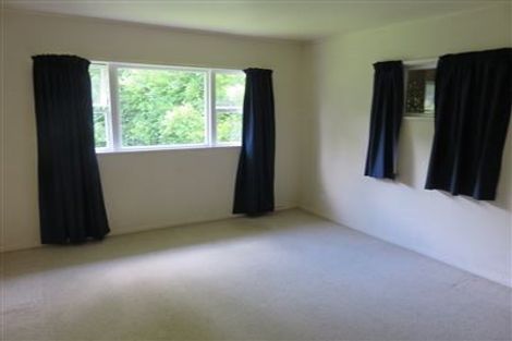 Photo of property in 37 Ocean View Road, Hillcrest, Auckland, 0627
