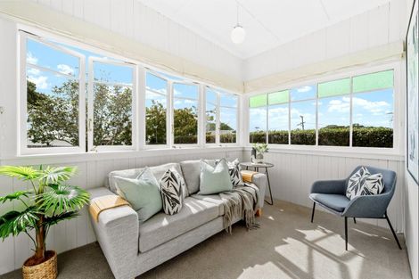 Photo of property in 3/7 Seaview Road, Northcote, Auckland, 0627