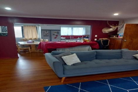 Photo of property in 2 Ellis Avenue, Mount Roskill, Auckland, 1041