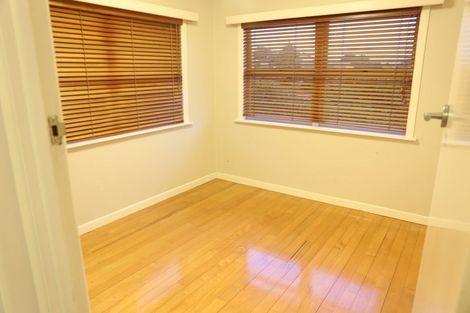 Photo of property in 3/16 Fowler Street, Northcote, Auckland, 0627
