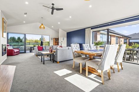 Photo of property in 21 Jarrett Terrace, Leamington, Cambridge, 3432