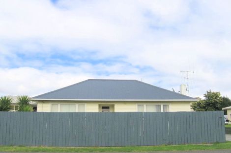 Photo of property in 4b Valley Road, Mount Maunganui, 3116