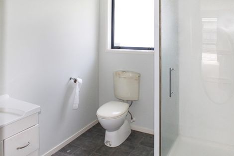 Photo of property in 68 Ruapehu Drive, Fitzherbert, Palmerston North, 4410