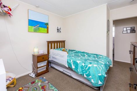 Photo of property in 35 Tacoma Drive, Totara Park, Upper Hutt, 5018