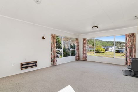 Photo of property in 16 Kenrigg Road East, Kinloch, Taupo, 3377