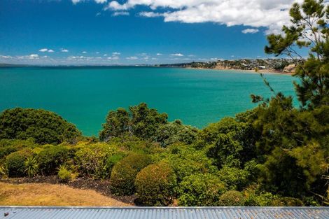 Photo of property in 62 Sharon Road, Waiake, Auckland, 0630