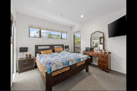 Photo of property in 16 Monkton Close, Greenhithe, Auckland, 0632