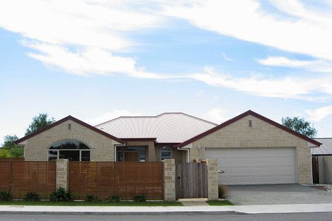 Photo of property in 20a West Belt, Rangiora, 7400