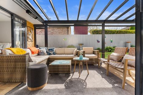 Photo of property in 108 Lakeside Drive, Orewa, 0931