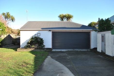 Photo of property in 54 Marine Parade, North New Brighton, Christchurch, 8083