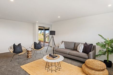 Photo of property in 2 Bluewater View, Mount Pleasant, Christchurch, 8081