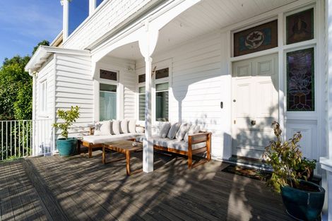 Photo of property in 114 Cliffs Road, Saint Clair, Dunedin, 9012